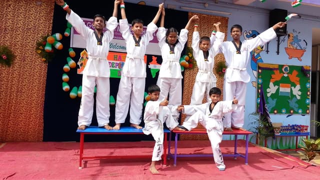 Sona'I' English Medium High School & Science Jr.College Gallery 4