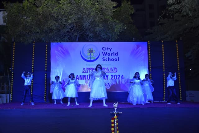 City World School Gallery 6