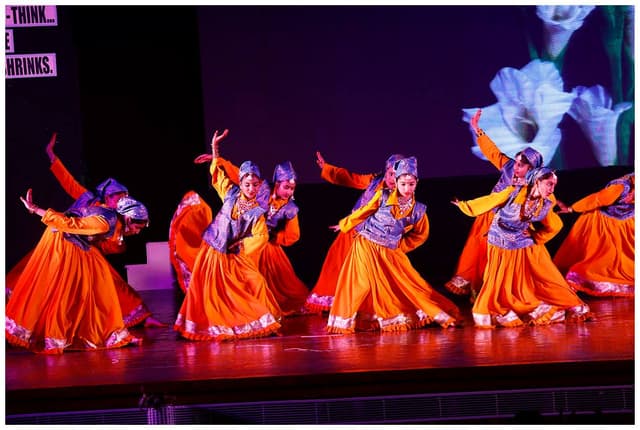 DLF Public School Gallery 16