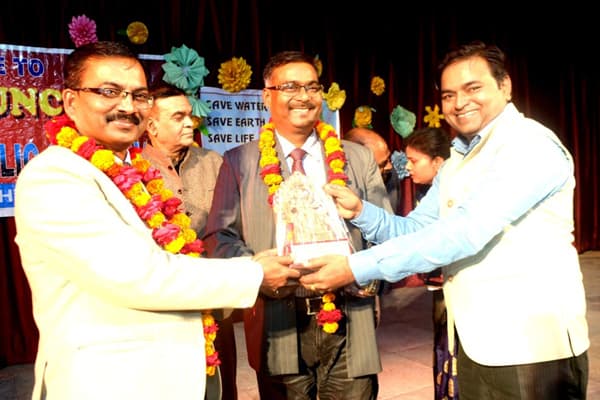 Bright Brain Public Collegiate Gallery 37