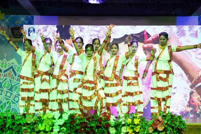 Lucknow Public College Gallery 8