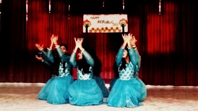 Mary Gardiner's Convent School Gallery 17