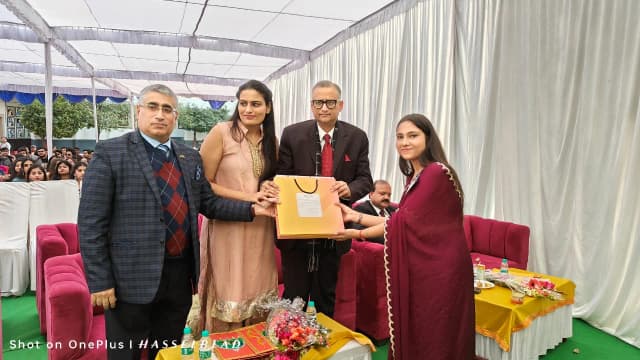 Modern Academy Gallery 5