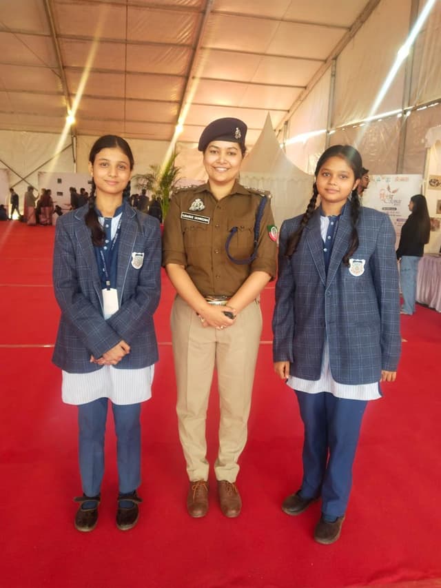 New Public College  Gallery 21