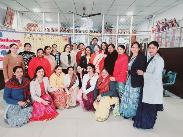 New Public College  Gallery 18