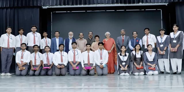 Rani Laxmi Bai Memorial Senior Secondary School Gallery 21