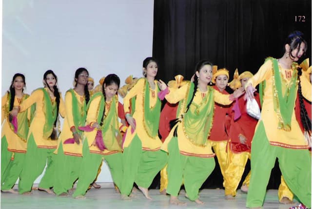 Rani Laxmi Bai Memorial Senior Secondary School Gallery 6