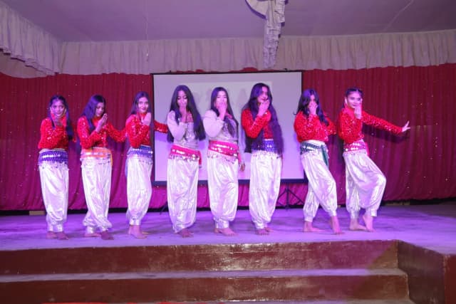 St Mary's School Gallery 12