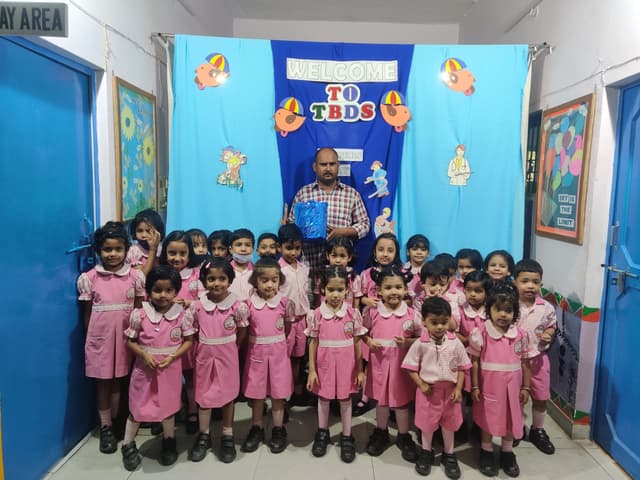 The Blooming Dales School Gallery 23