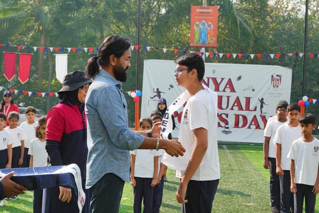 New York Academy Gallery 6