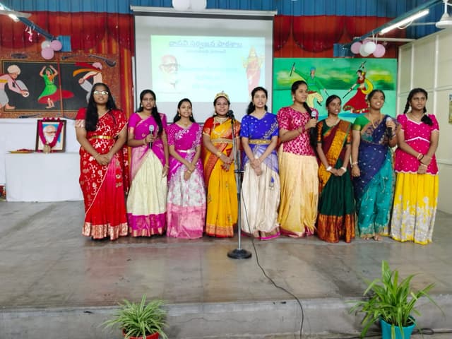 Vasavi Public School Gallery 42