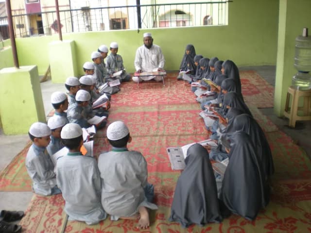 Al-MomIn School Gallery 2