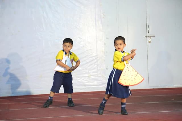 Solitaire Global School Gallery 9