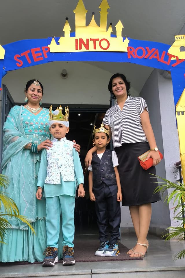 The Bishop's School Gallery 18