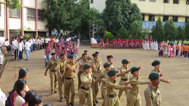 Modern High School & Junior College Gallery 1