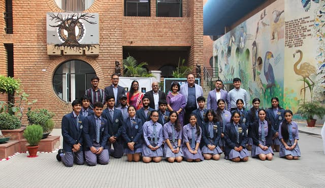 Modern School Gallery 3