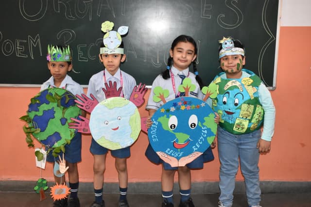 Vidya Bal Bhawan Sr. Sec. School Gallery 16