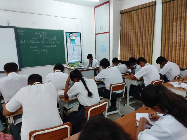 The Indian Heights School Gallery 17