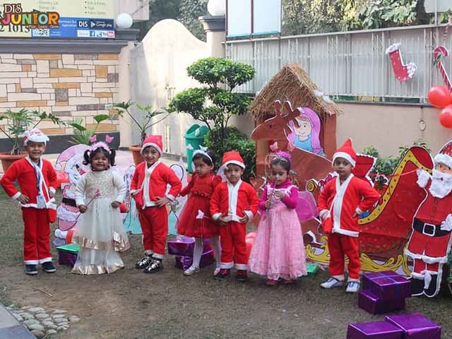 The Shri Ram Wonder Years Gallery 78