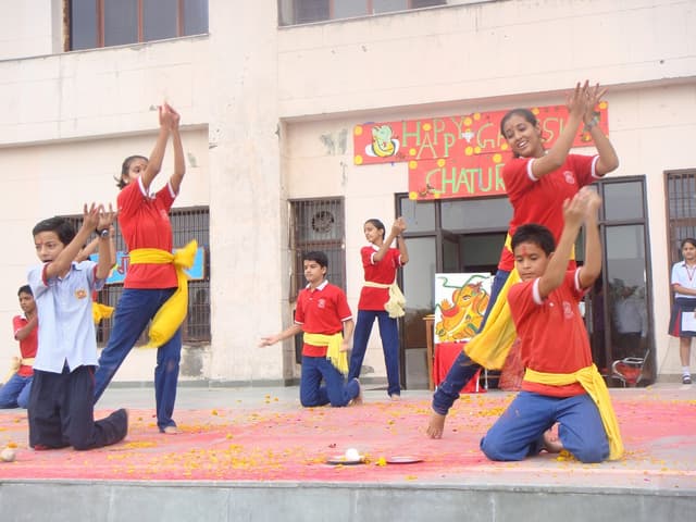 Royal Oak International School Gallery 21