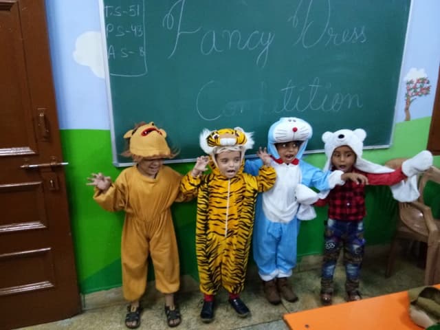 Yamuna Vihar Kindergarten School Gallery 1
