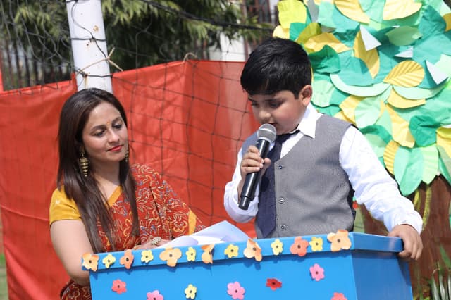 Stimulus School Gallery 17