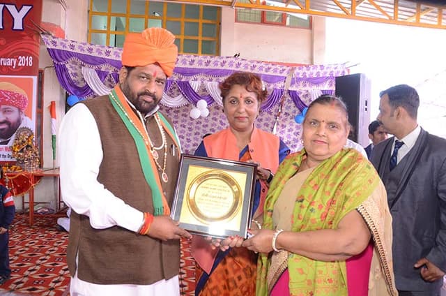 Holy Child Academy Gallery 27