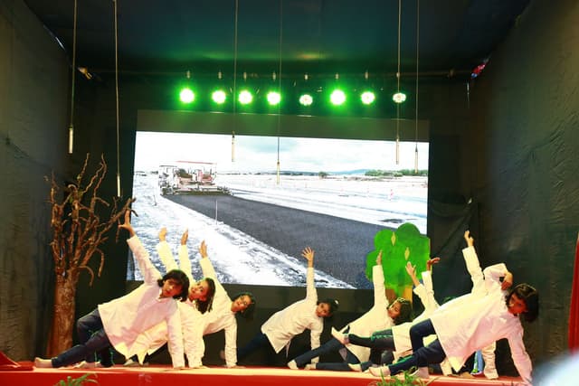 Suyog Sunderji Wisdom School Gallery 14