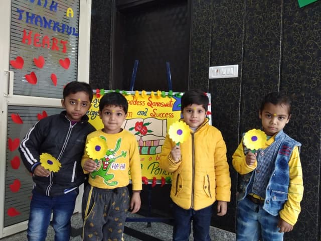 The Mom's Lap Pre School Gallery 19