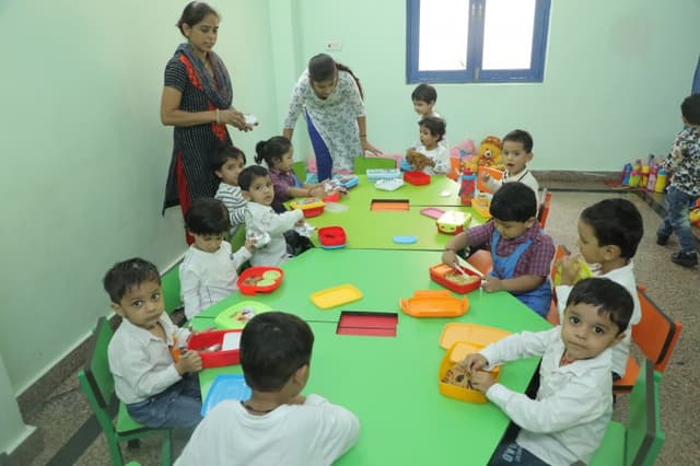 The Mom's Lap Pre School Gallery 4