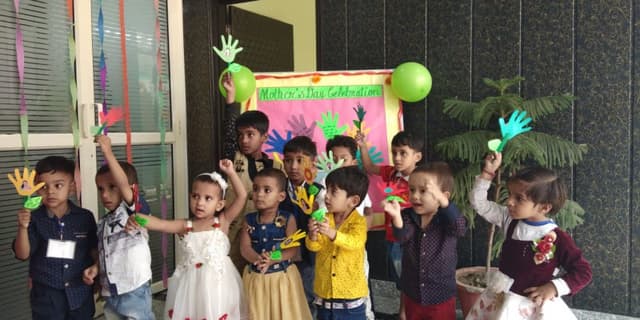 The Mom's Lap Pre School Gallery 12