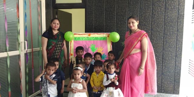 The Mom's Lap Pre School Gallery 11