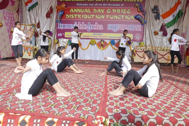 Evergreen Public School Gallery 9