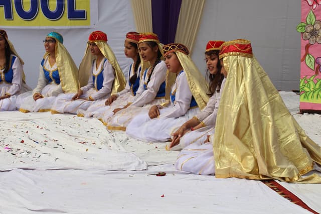 J J School of Education Gallery 11