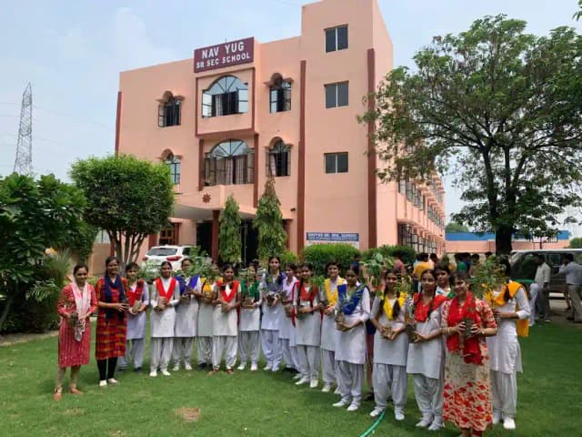 Navyug Senior Secondary School Gallery 1