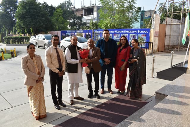 Modern Sandeepni School Gallery 16