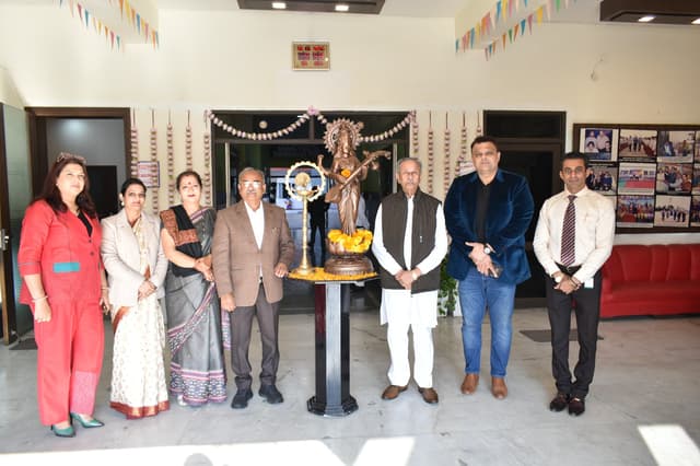 Modern Sandeepni School Gallery 17