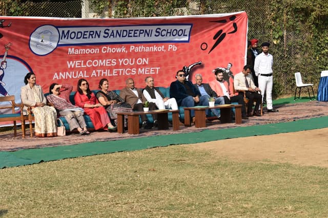 Modern Sandeepni School Gallery 15