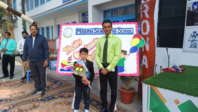 Modern Sandeepni School Gallery 12