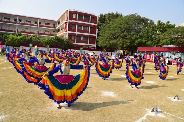 The Lucknow Public Collegiate Gallery 34