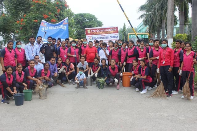 The Oxford Academy Gallery 10