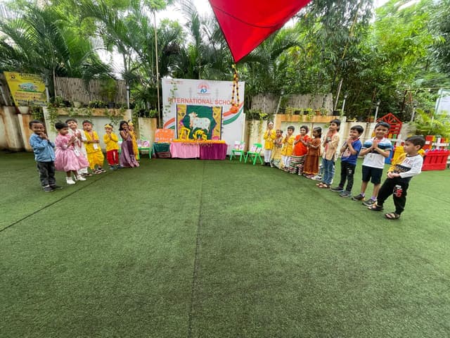 Australian Practices Canvas International School Gallery 12