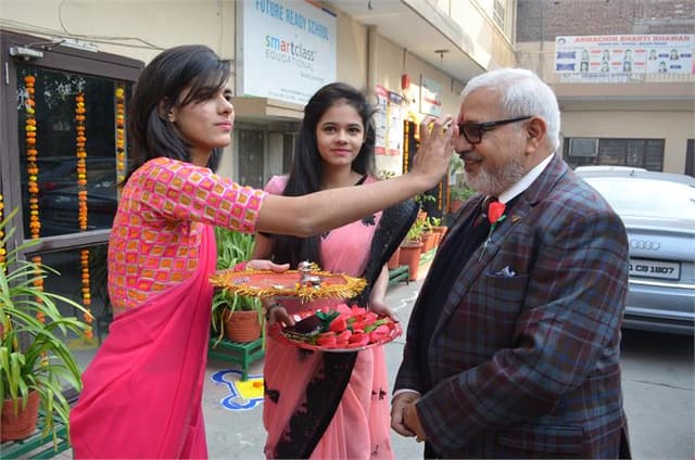 Arwachin Bharti Bhawan Senior Secondary School Gallery 15