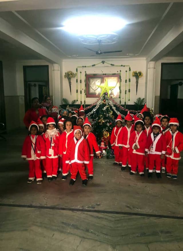 Ratanjee Modern School Gallery 26