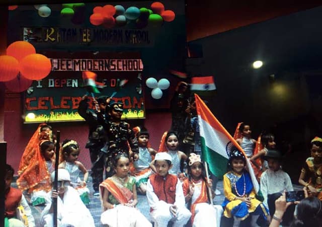 Ratanjee Modern School Gallery 23