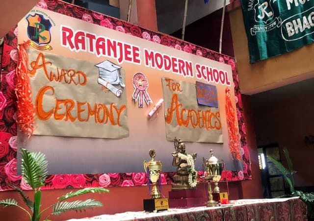 Ratanjee Modern School Gallery 24