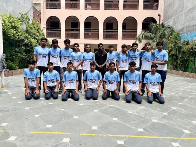 RCS Covent School Gallery 11