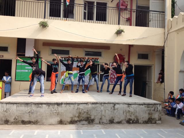 Anglo Arabic Model School Gallery 41