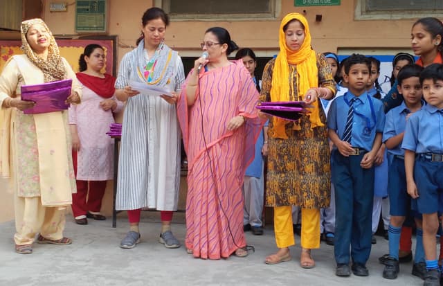 Anglo Arabic Model School Gallery 38