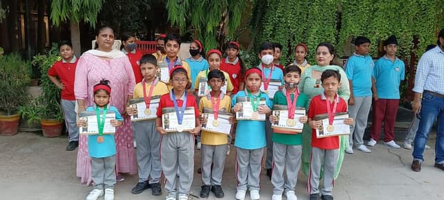 St. Margaret School Gallery 35